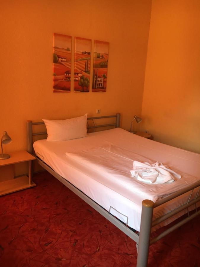 Hotel Pension Streuhof Berlin Extérieur photo